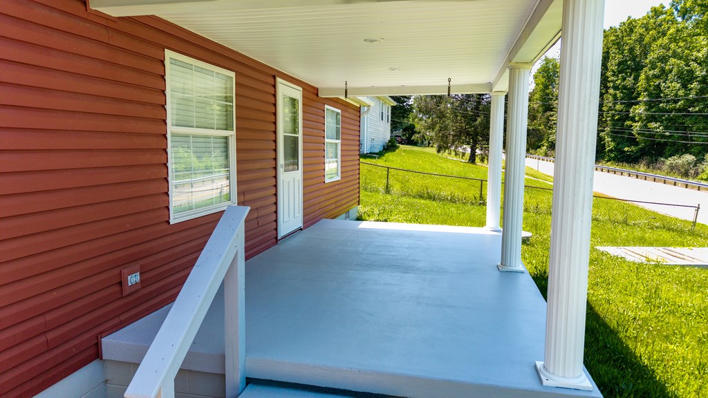 881 State Route 233 Property Photo 11