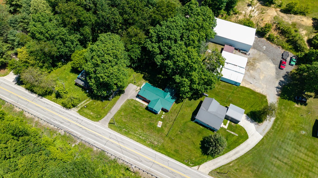 881 State Route 233 Property Photo 18