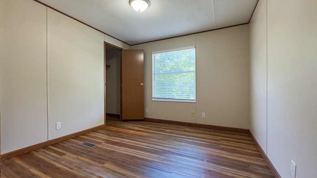 881 State Route 233 Property Photo 29