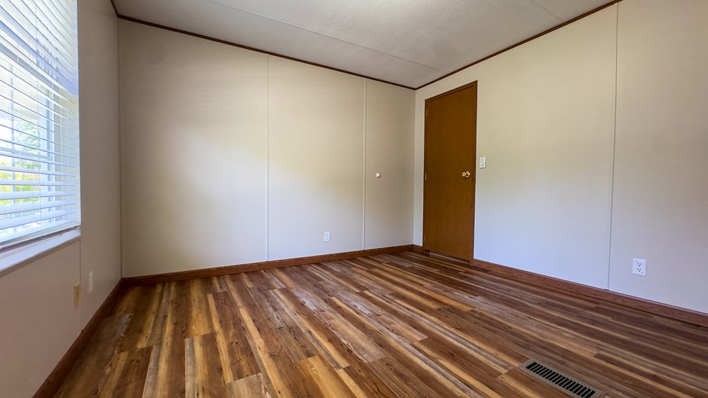 881 State Route 233 Property Photo 30