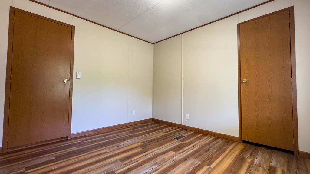 881 State Route 233 Property Photo 31