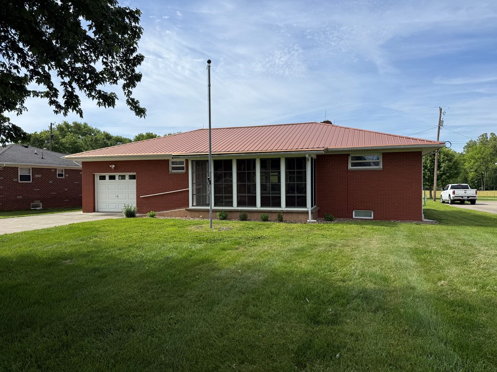 855 Jackson Pike Property Photo 4