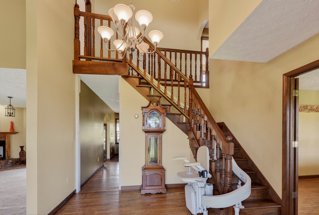 1688 Schuster Road Property Photo 8