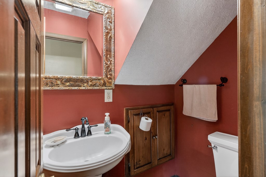 1688 Schuster Road Property Photo 22
