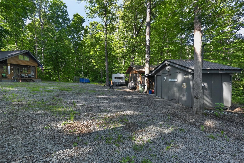 5802 Ellis Lane Property Photo 4