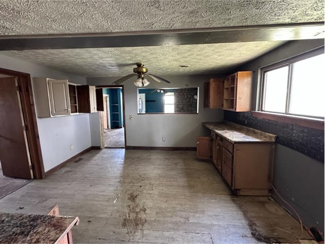 64922 Commercial St Property Photo 7
