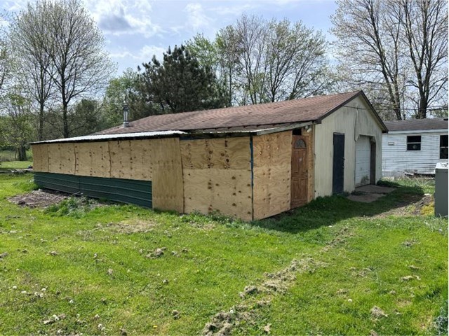 64922 Commercial St Property Photo 17