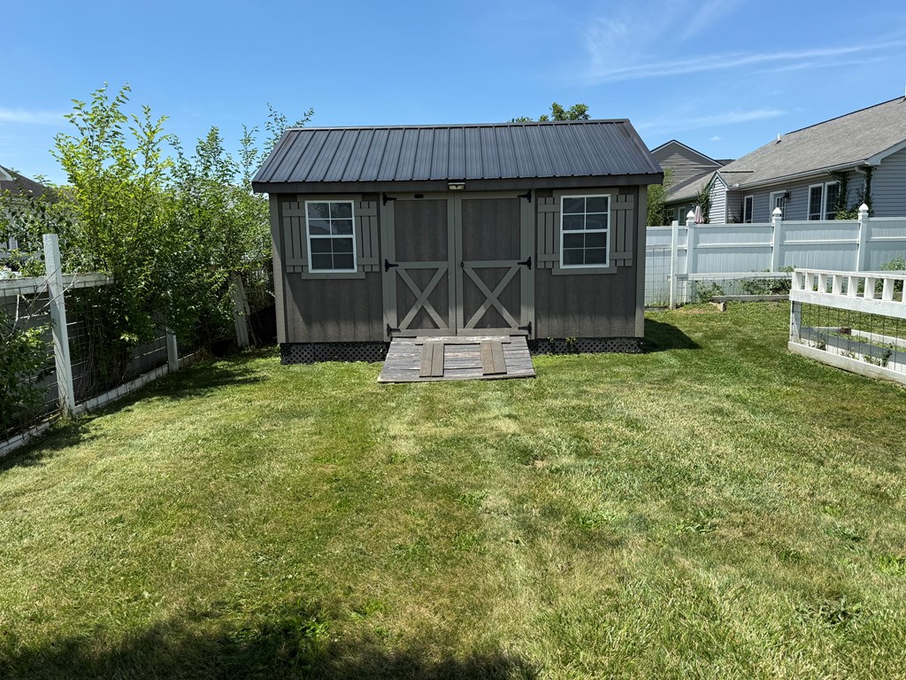 11 May Ave. Property Photo 36