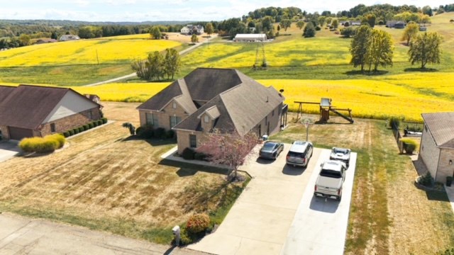 6 Apricot Lane Property Photo 3
