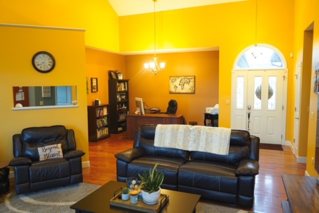 6 Apricot Lane Property Photo 4