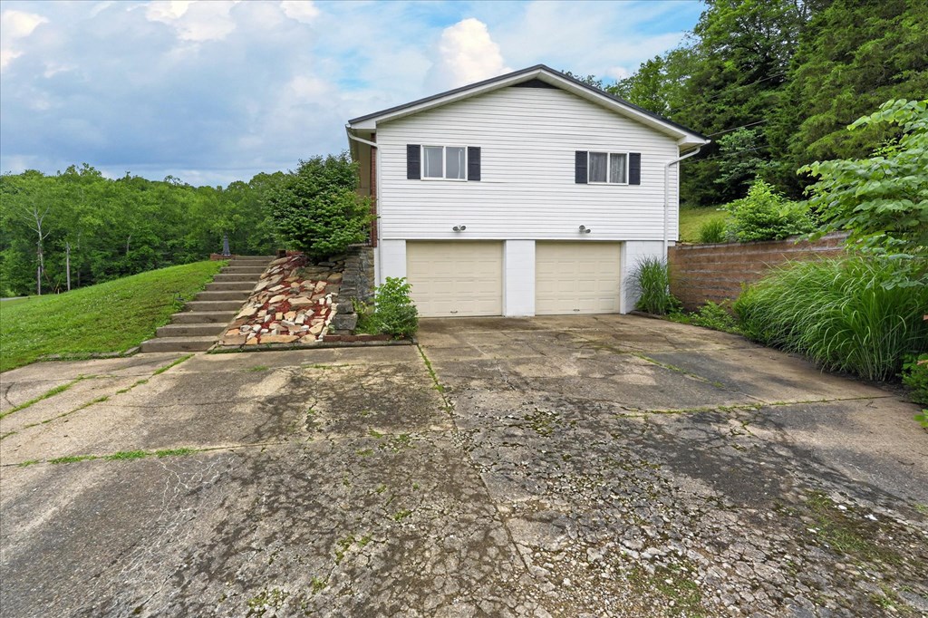 94 Cedar Hill Drive Property Photo 42