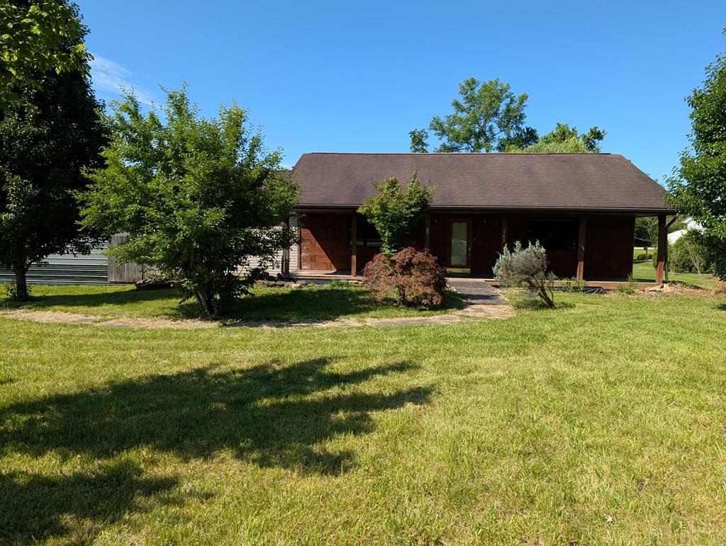 383 Fairgrounds Drive Property Photo 1