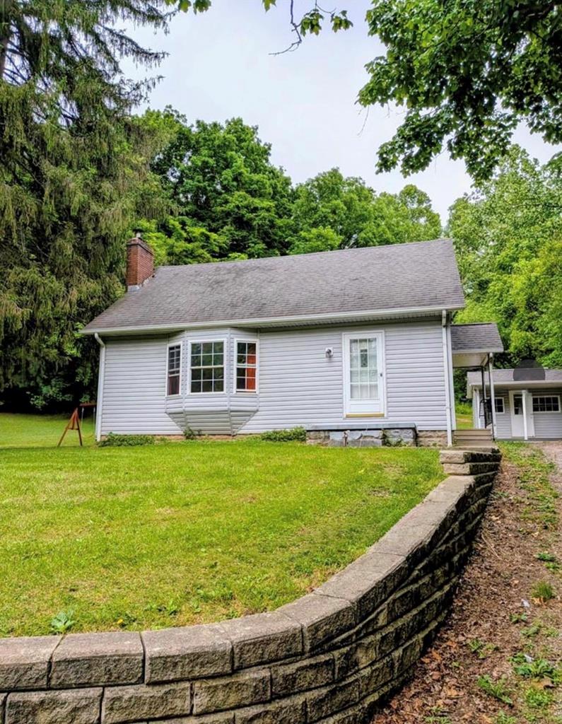 5913 Upper Twin Road Property Photo 1