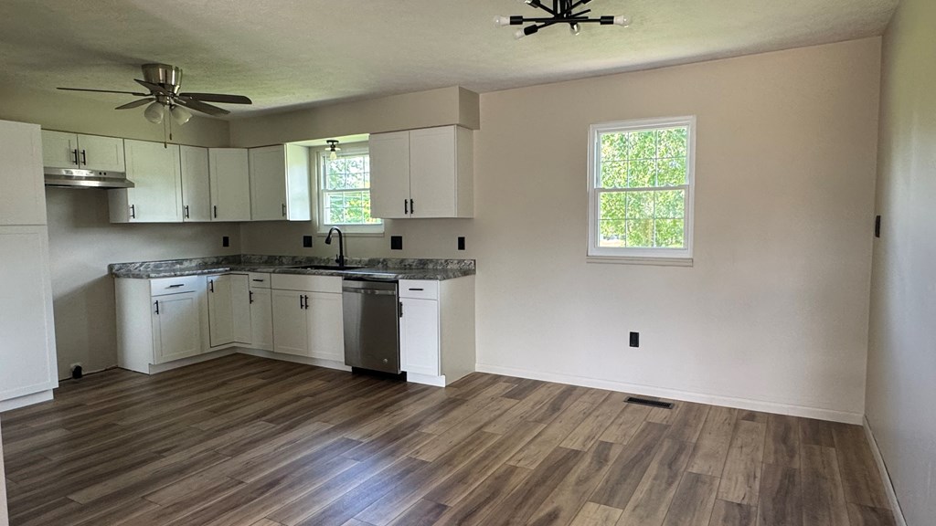 344 Third Ave. Property Photo 5