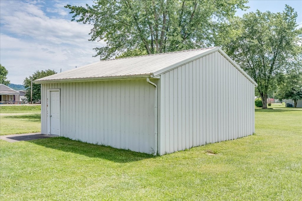 34090 U. S. Rt. 50 Property Photo 32