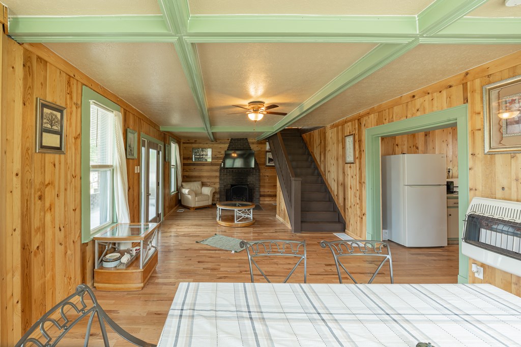 208 Fairview Ave. Property Photo 13