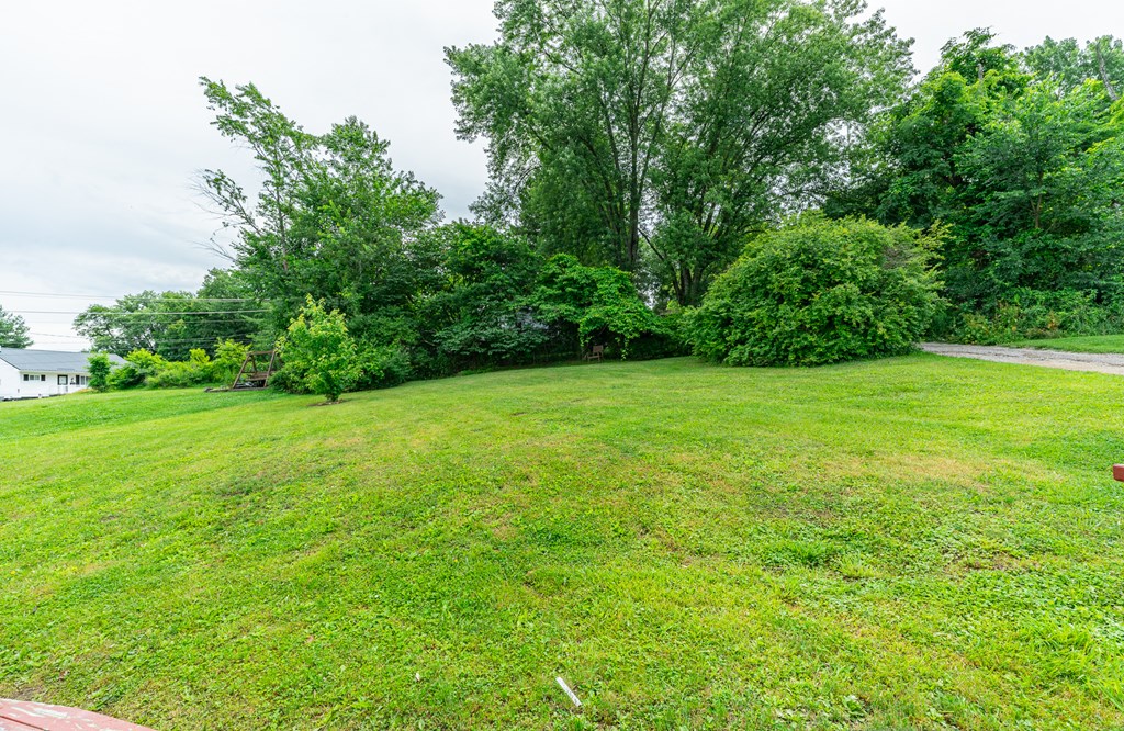 208 Fairview Ave. Property Photo 36