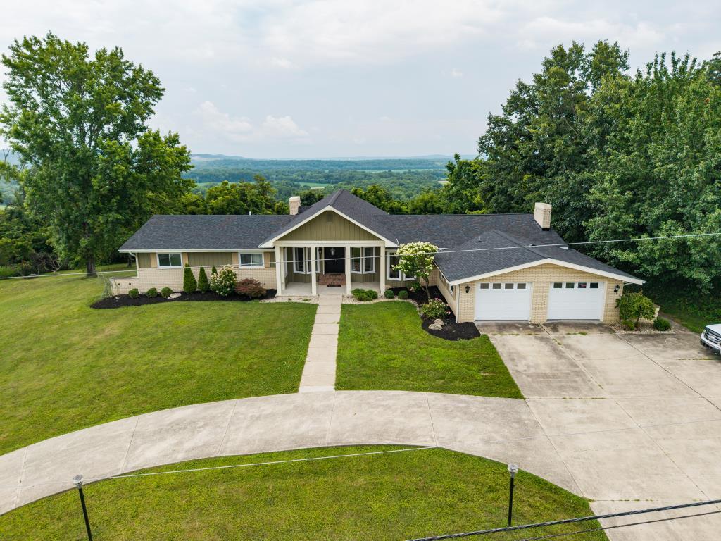 214 Crestwood Drive Property Photo 1
