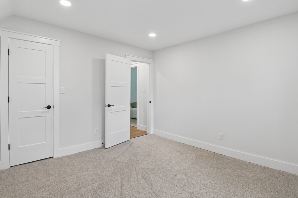 8 Brown Ave Property Photo 19