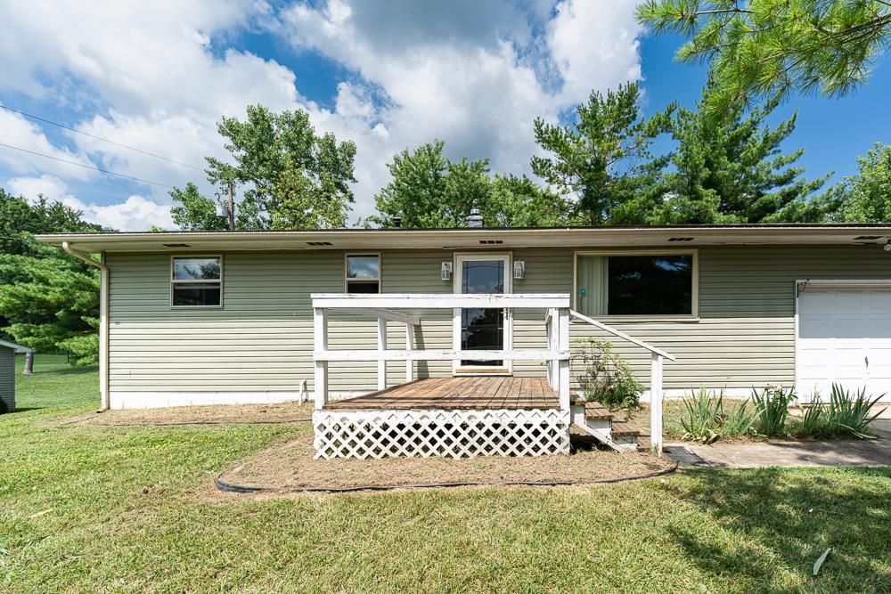 465 Vernon Drive Property Photo 1