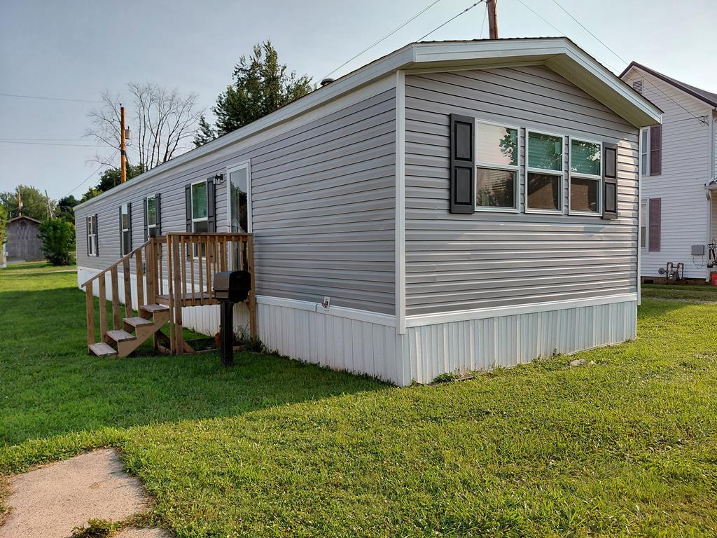 512 W Broadway Property Photo 1