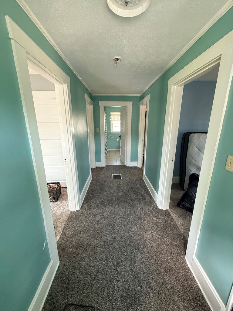 691 E Main Street Property Photo 9