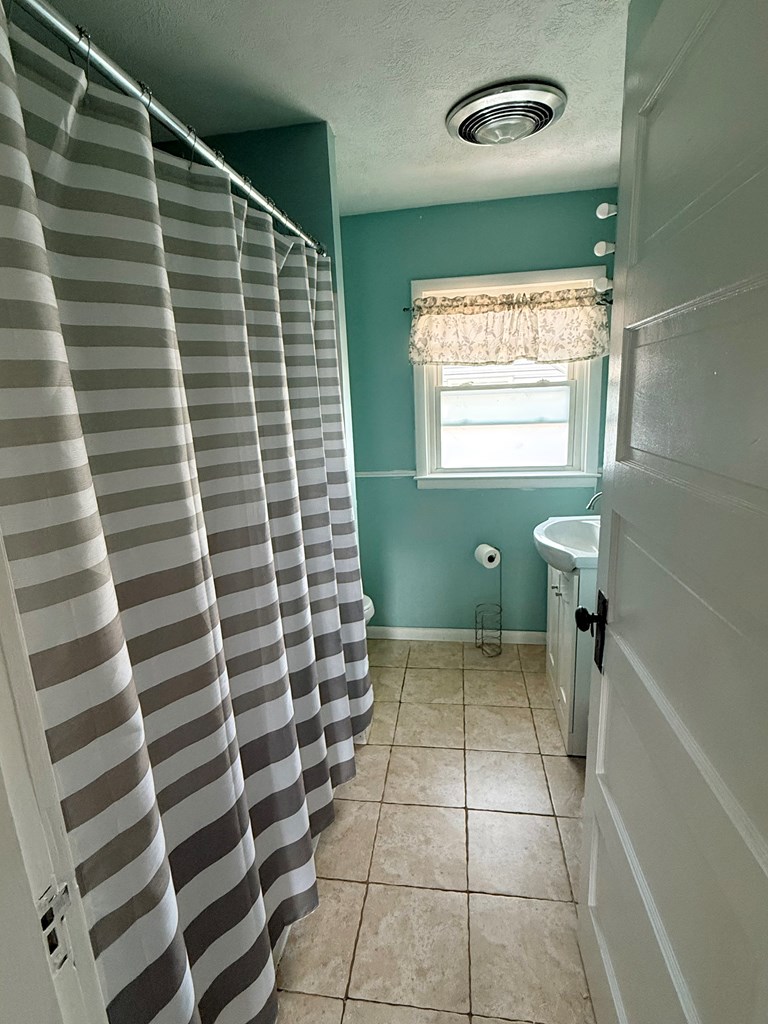691 E Main Street Property Photo 10