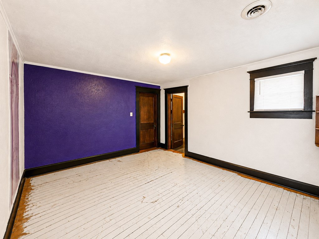 644 4th Ave Property Photo 17