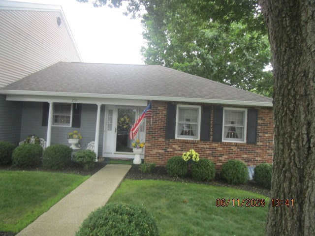 251 Constitution Drive Property Photo 2