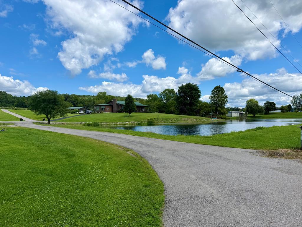 6467 Beaver Pike Road Property Photo 1