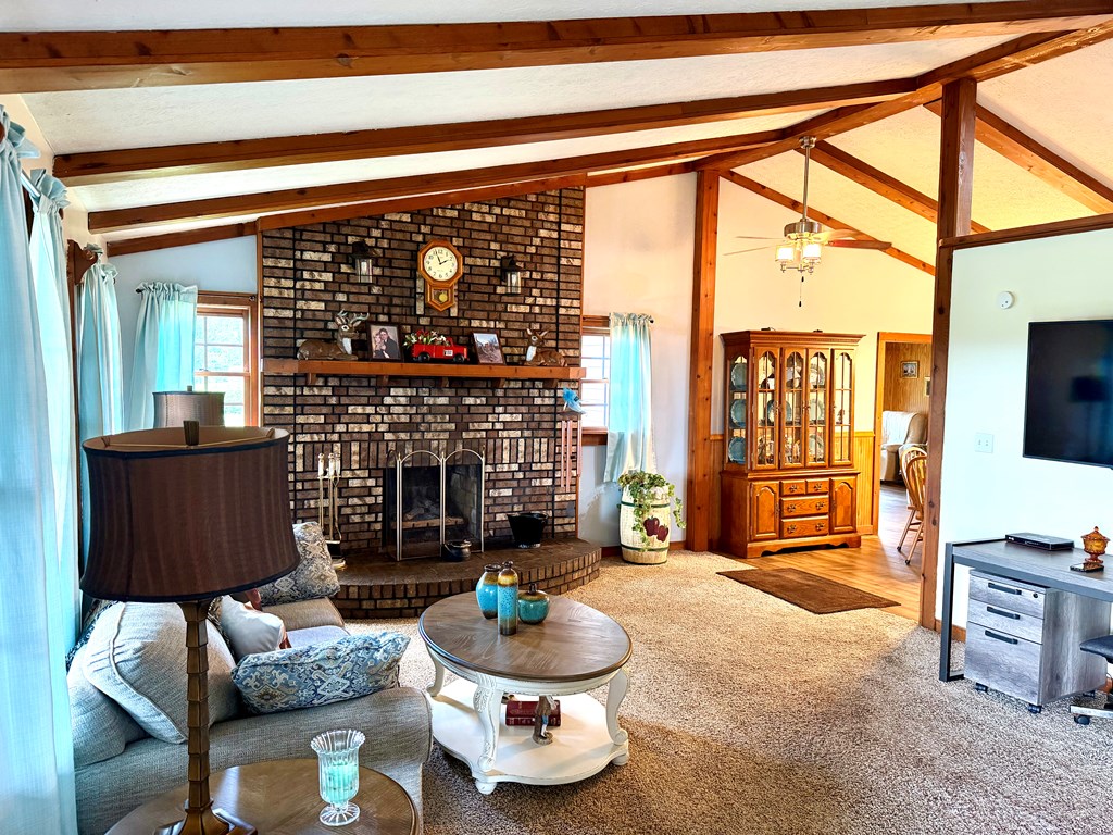 6467 Beaver Pike Road Property Photo 4