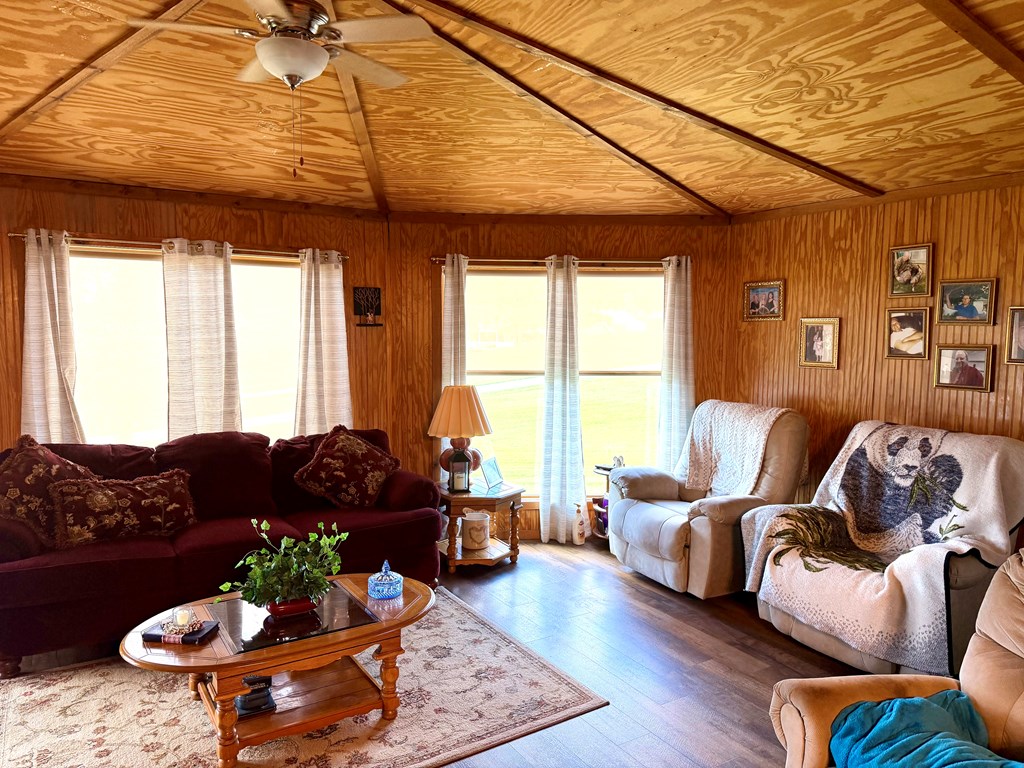 6467 Beaver Pike Road Property Photo 23