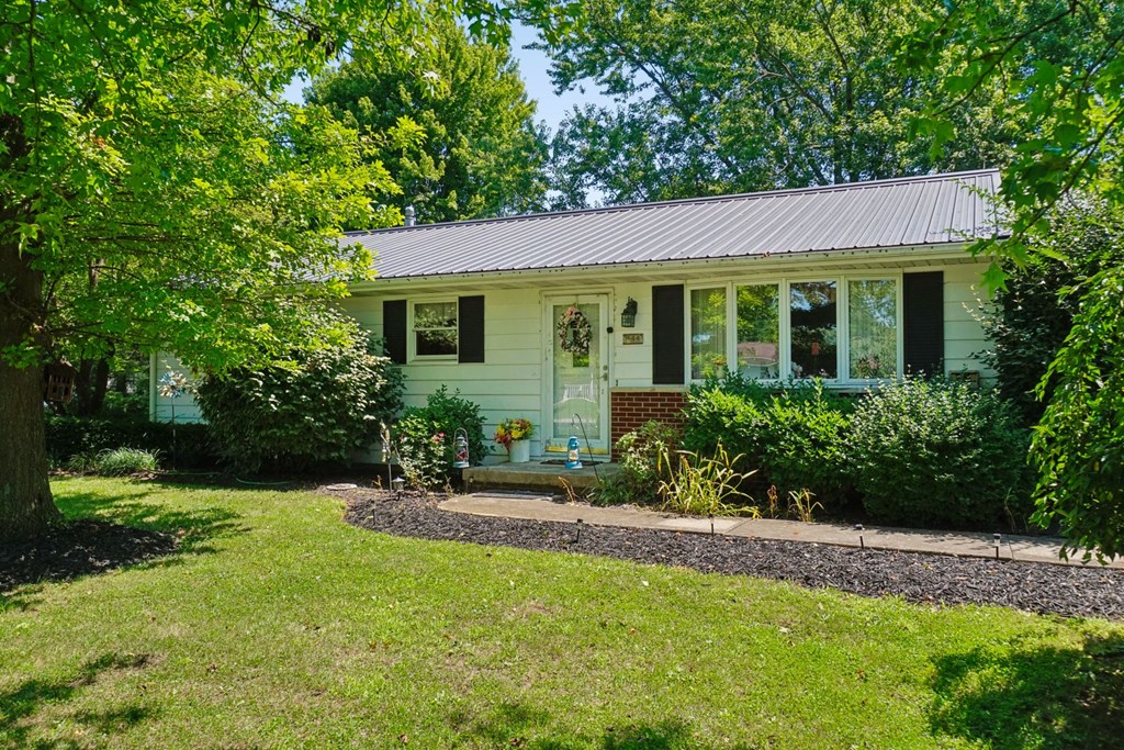 544 Edgewood Drive Property Photo 2