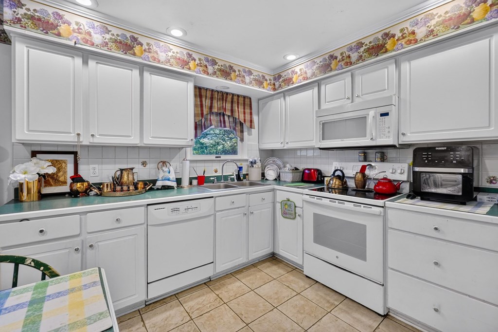 544 Edgewood Drive Property Photo 16