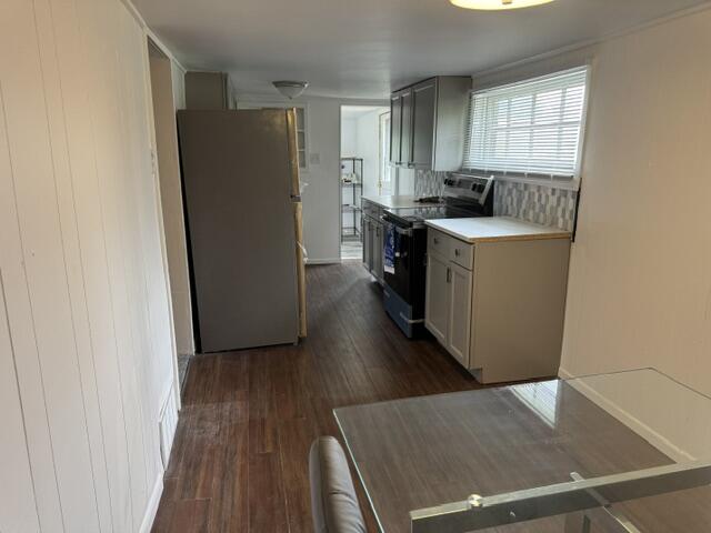 85 Earl St Property Photo 13