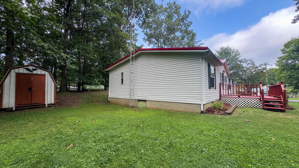 1008 Chestnut Grove Rd. Property Photo 4