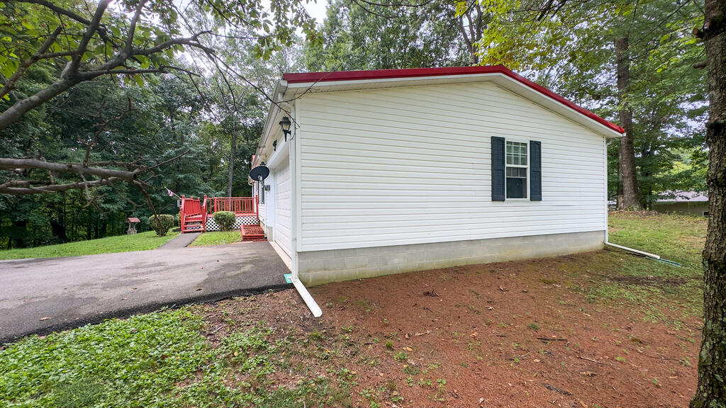 1008 Chestnut Grove Rd. Property Photo 5