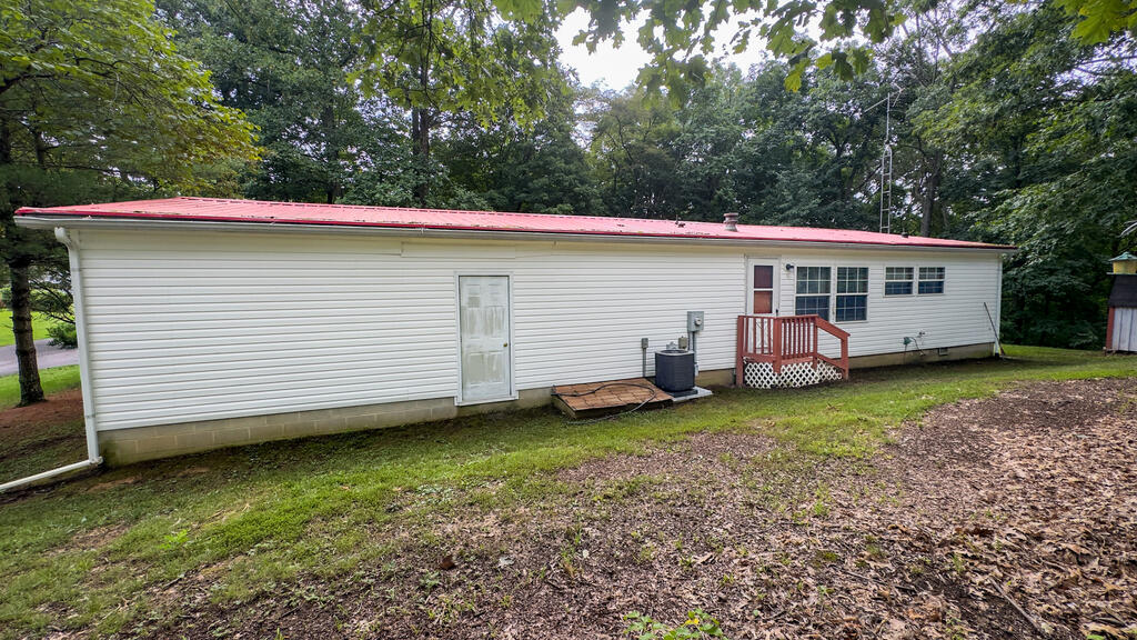 1008 Chestnut Grove Rd. Property Photo 6