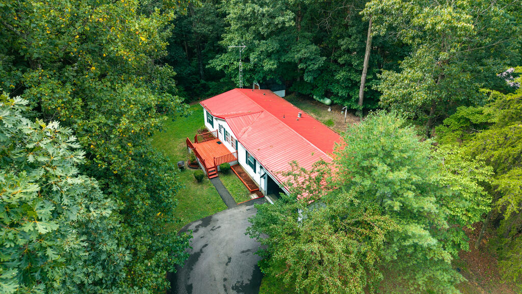 1008 Chestnut Grove Rd. Property Photo 9
