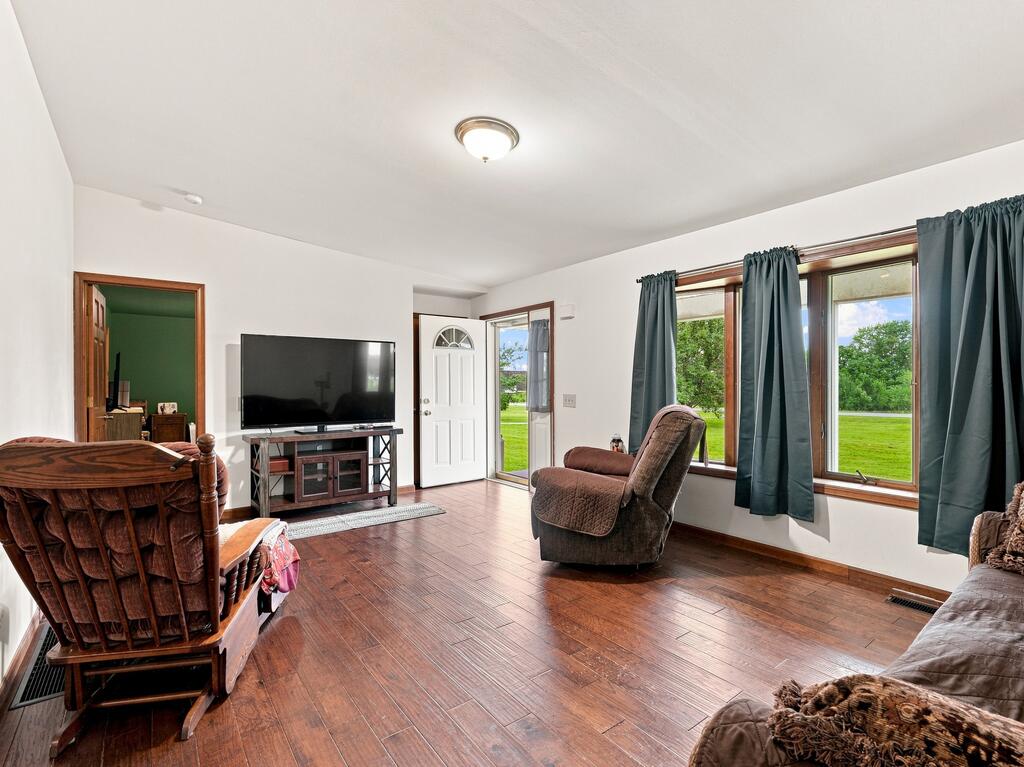 30396 Orr Road Property Photo 6