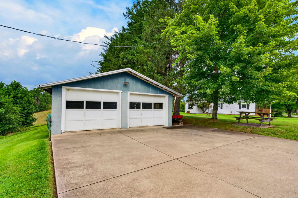 2530 Cherry Ridge Road Property Photo 42