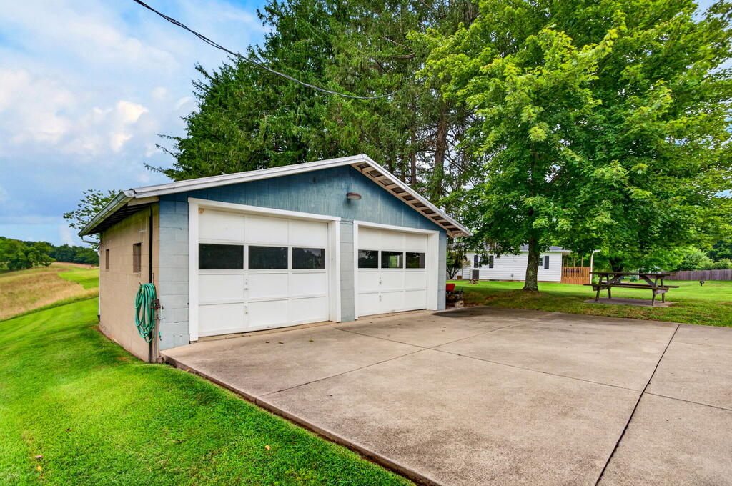 2530 Cherry Ridge Road Property Photo 43