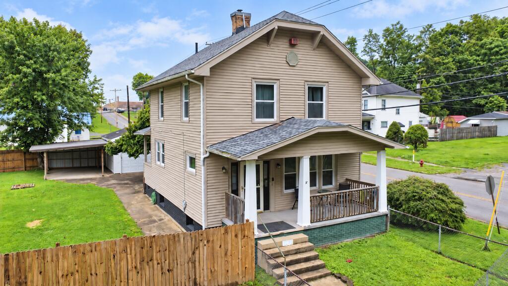 1625 Mabert Property Photo 1