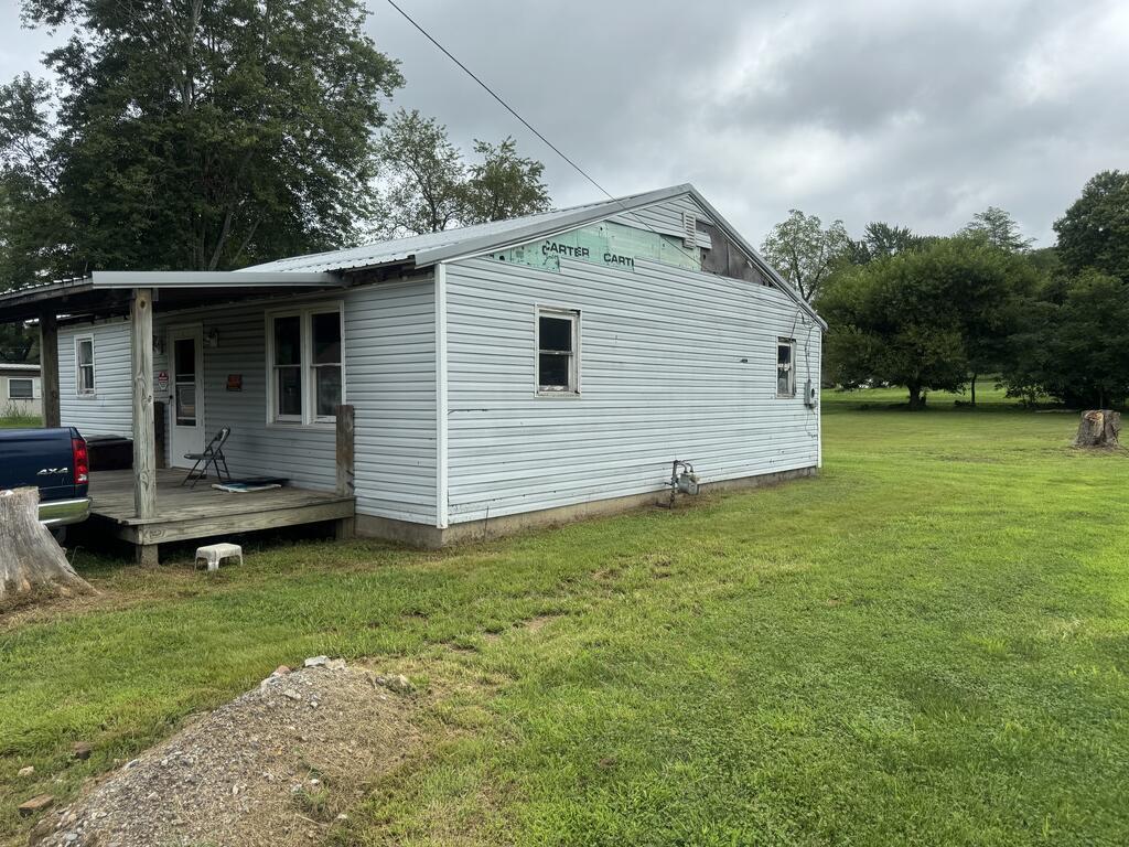 19 Railroad Street Property Photo 1