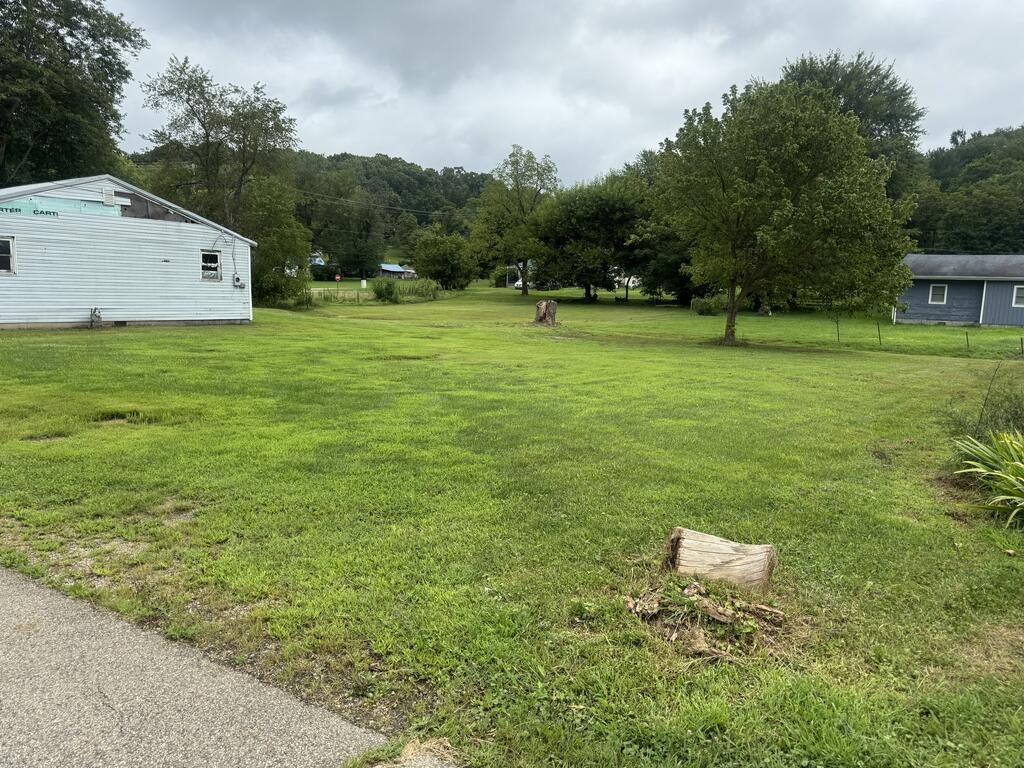 19 Railroad Street Property Photo 3