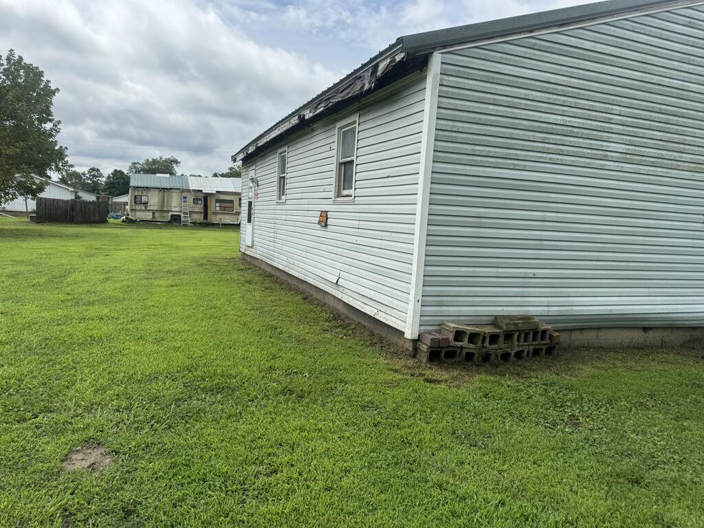 19 Railroad Street Property Photo 9