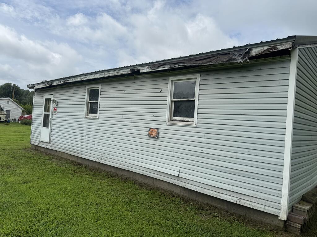19 Railroad Street Property Photo 10