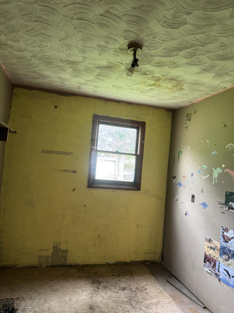 19 Railroad Street Property Photo 18