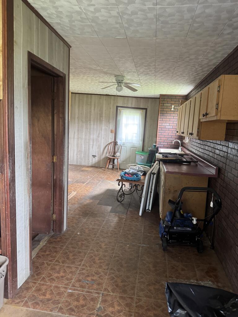 19 Railroad Street Property Photo 20