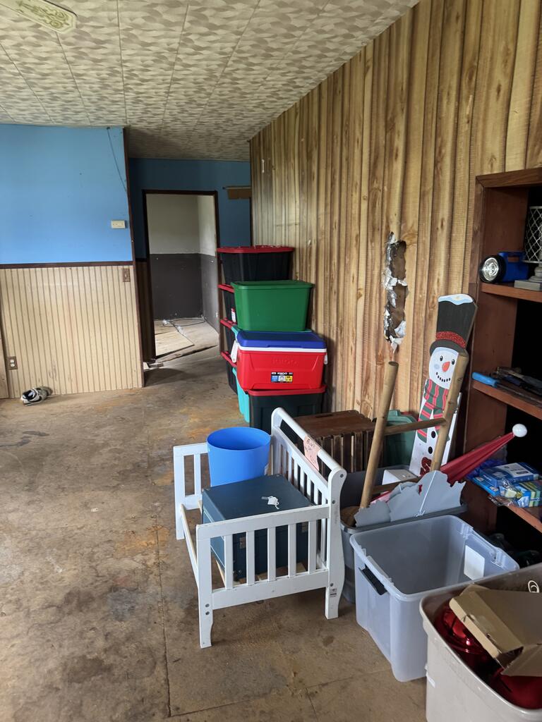 19 Railroad Street Property Photo 21